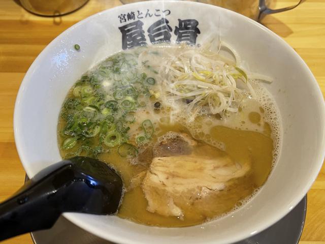 宮崎中央市場の中にあるうまいラーメン屋さん【屋台骨】