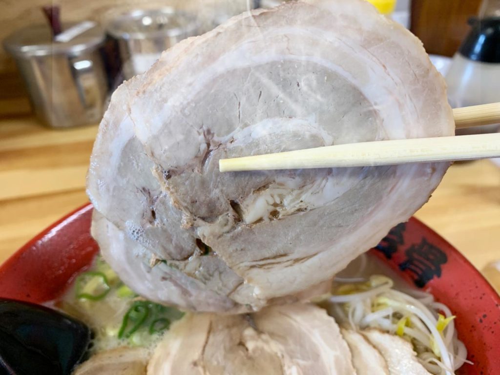 宮崎ラーメン屋台骨チャーシュー拡大