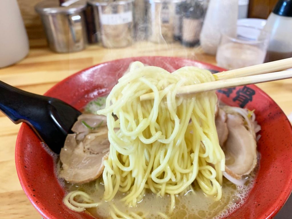 宮崎ラーメン屋台骨麺