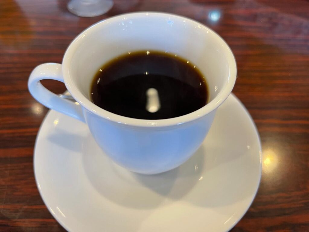 宮崎でくつろげるコーヒー専門店『ウルワシ』でランチしてみました