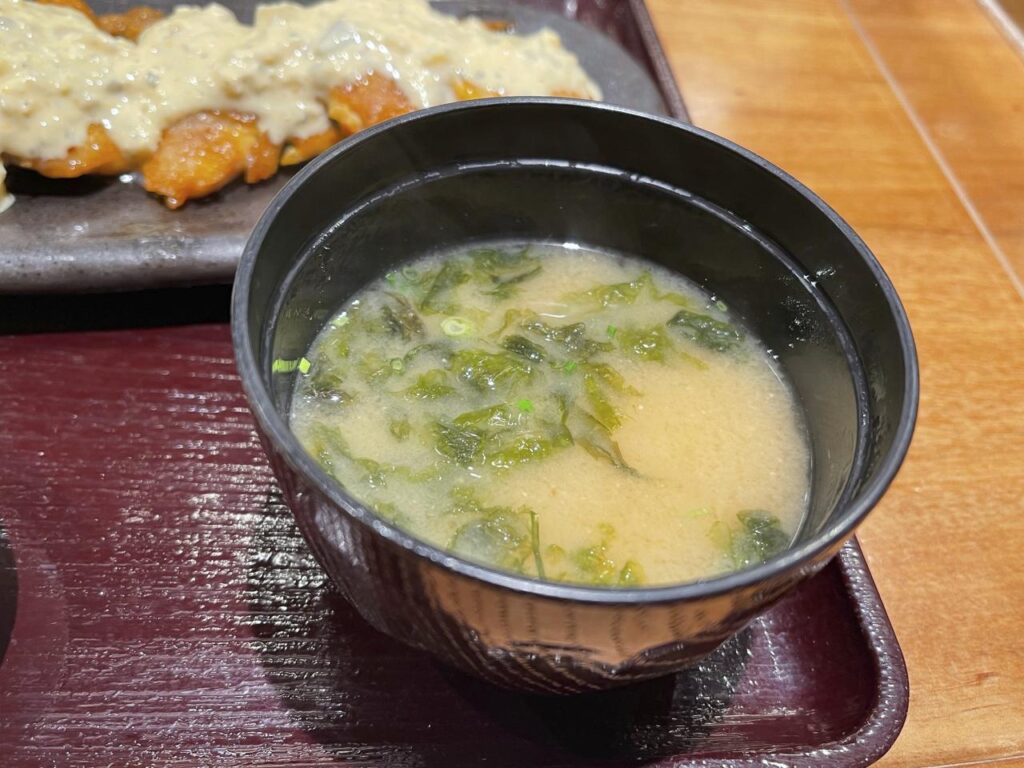 鉄板焼きチキン南蛮らくい