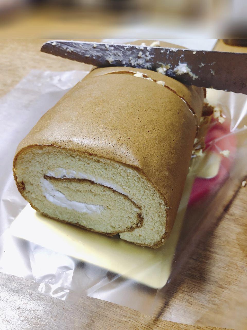 宮崎アンクルベアーと西澤養蜂場のコラボロールケーキが絶品