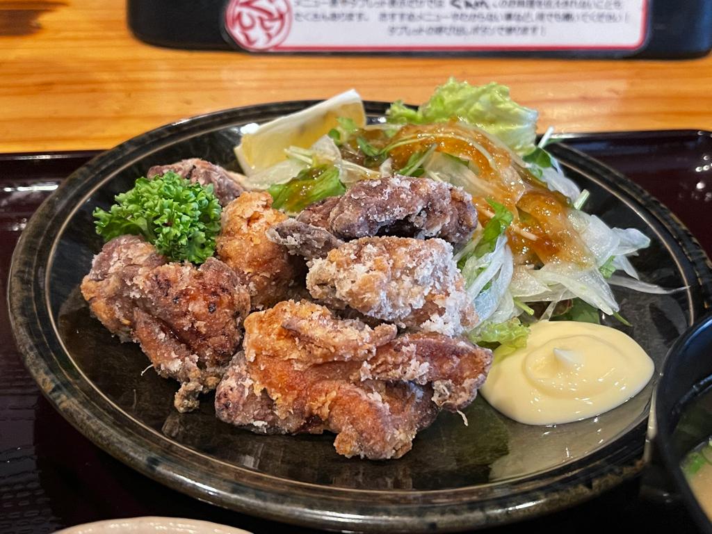 お昼から地鶏が食べられる店「ぐんけい宮崎駅前店きてん」