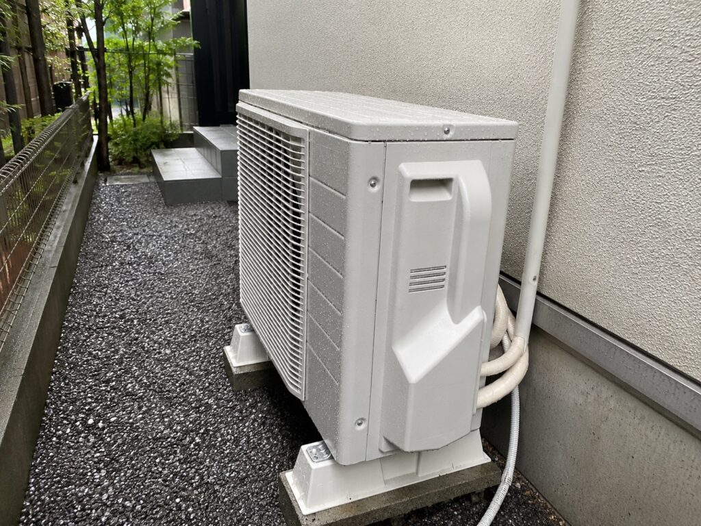 【新しい室外機】