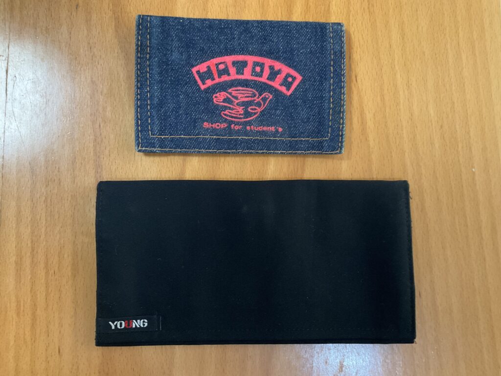 ハトヤの財布とYOUNGの財布